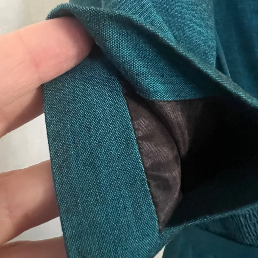 Gorgeous semi formal raw silk dress - Picture 11 of 16